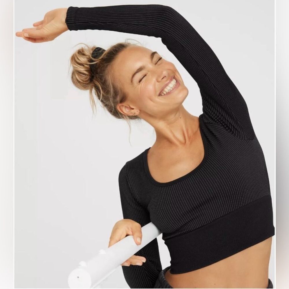 Offline by Aerie Ribbed Long Sleeve Crop Top Black Small NWT